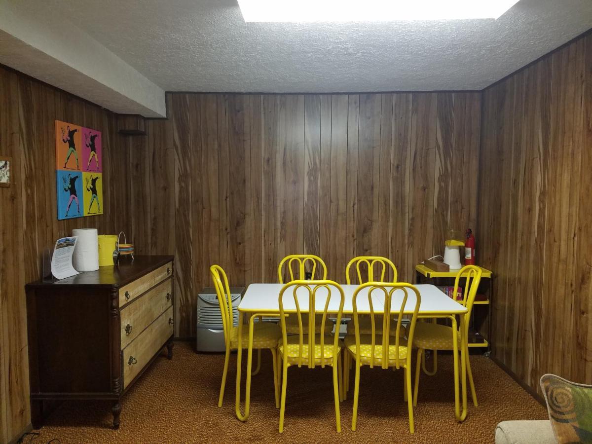 Saw Creek Cabin - Regent Hilltop 부시킬 외부 사진
