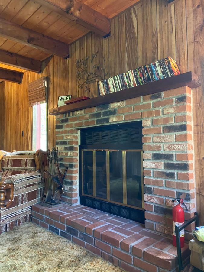 Saw Creek Cabin - Regent Hilltop 부시킬 외부 사진